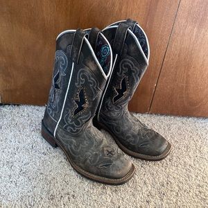 Size 7.5 womens Laredo Cowboy boots